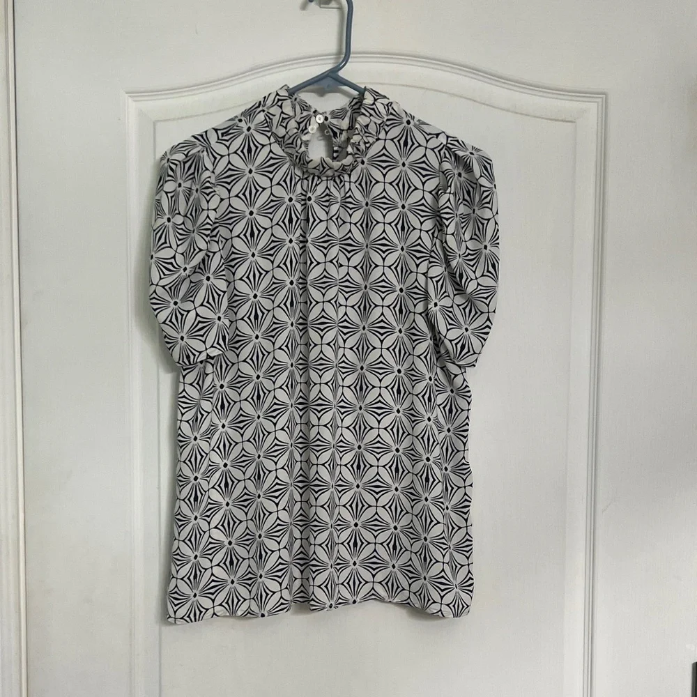 LOFT Navy & White Geometric Ruffle Neck Puff Sleeve Blouse